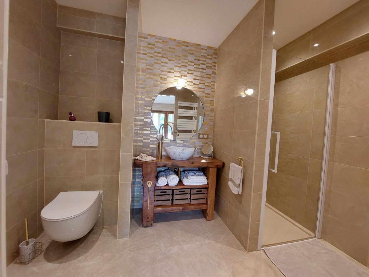 Apartment Studiolo Des Sources